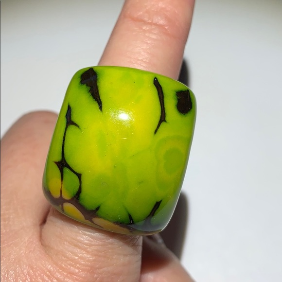 Green ring - Picture 4 of 4